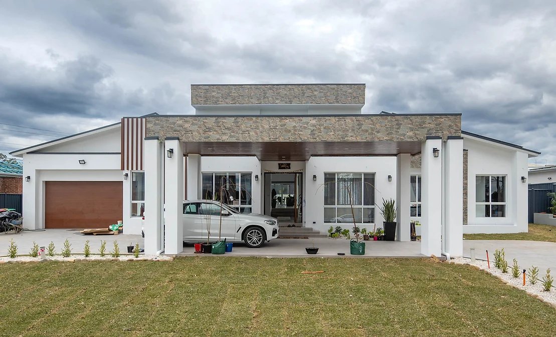 Gables House with courtyard and swimming pool